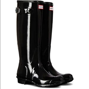 SOLD***NIB Hunter tall gloss black rain boots